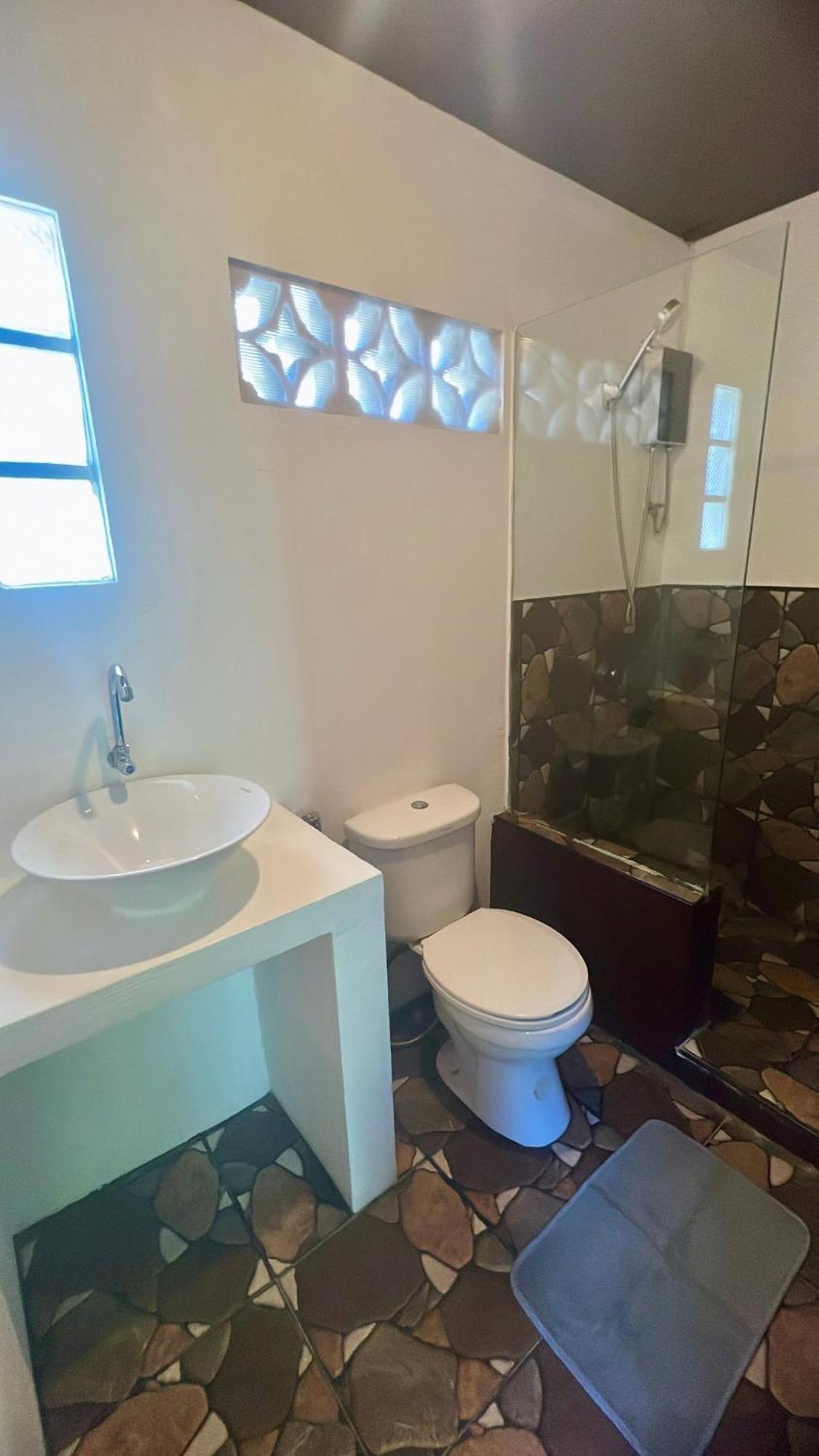 Yay Lodge Siargao, Private Room 1 With Ac & Hot Shower And Fast Starlink Wifi General Luna  Εξωτερικό φωτογραφία